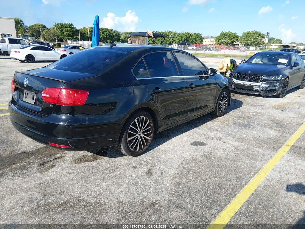 3VWD07AJ0EM288685 2014 VOLKSWAGEN JETTA photo no. 4