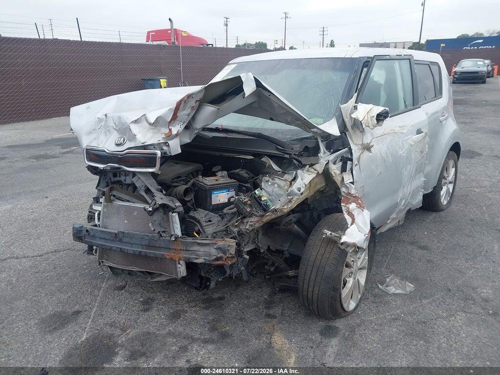 KNDJP3A56F7787788 2015 KIA SOUL photo no. 2