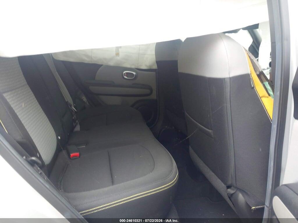 KNDJP3A56F7787788 2015 KIA SOUL photo no. 8