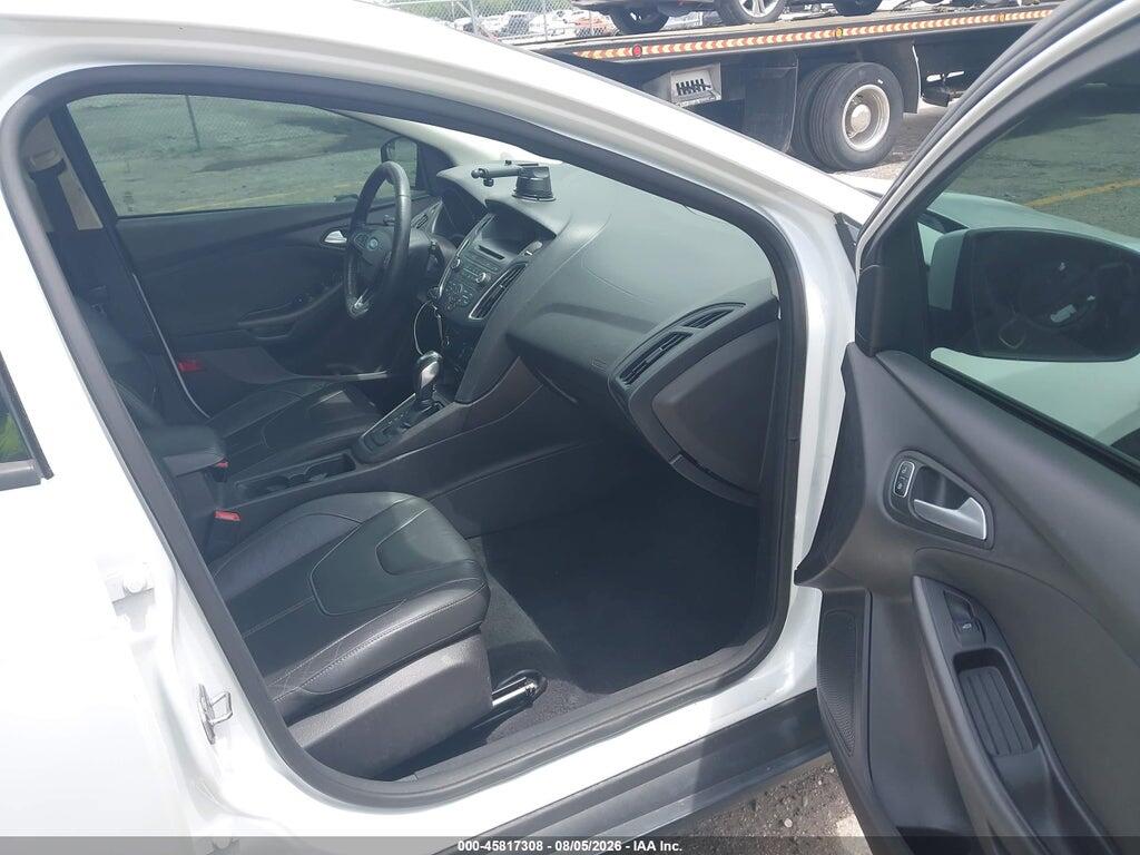 1FADP3K26FL227896 2015 FORD FOCUS photo no. 5