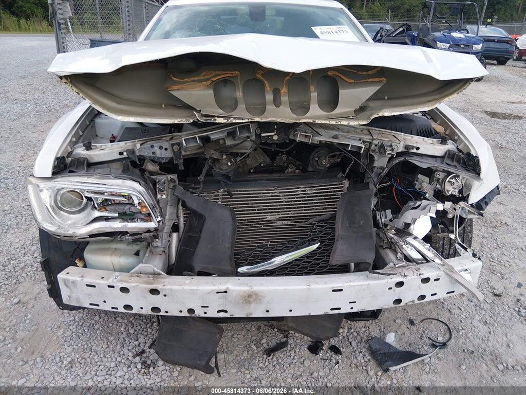 2C3CCAAGXFH769264 2015 CHRYSLER 300 photo no. 6