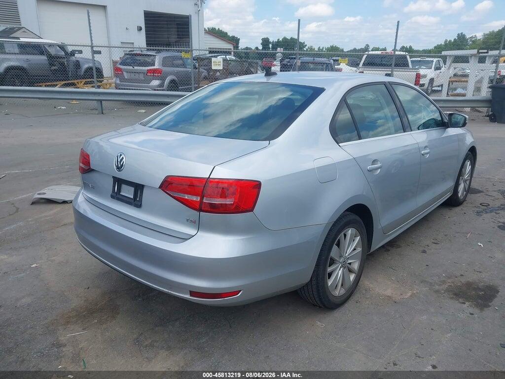 3VWD17AJ0FM318024 2015 VOLKSWAGEN JETTA photo no. 4