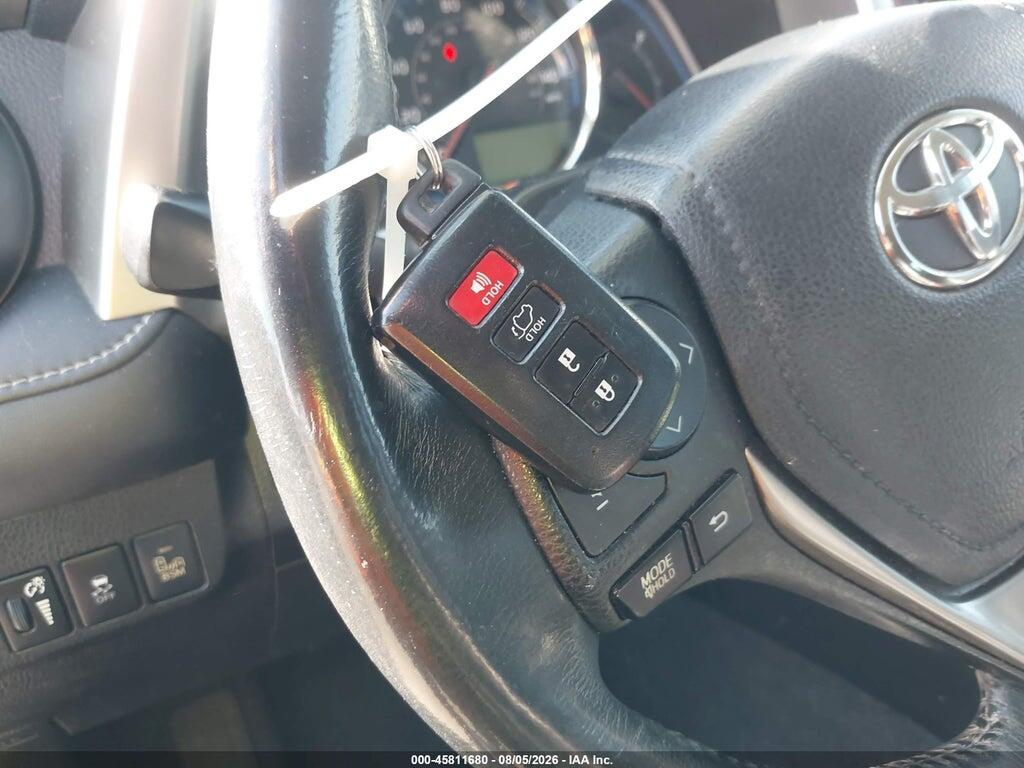 2T3YFREV2FW136905 2015 TOYOTA RAV4 photo no. 11