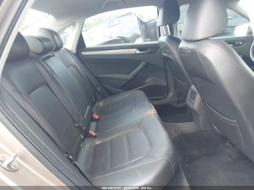 1VWAT7A32FC043045 2015 VOLKSWAGEN PASSAT photo no. 8