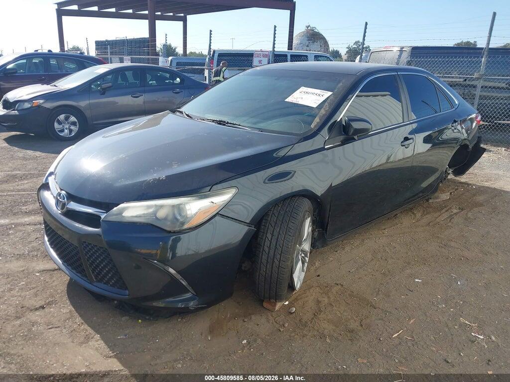 4T1BF1FK0FU033874 2015 TOYOTA CAMRY photo no. 2
