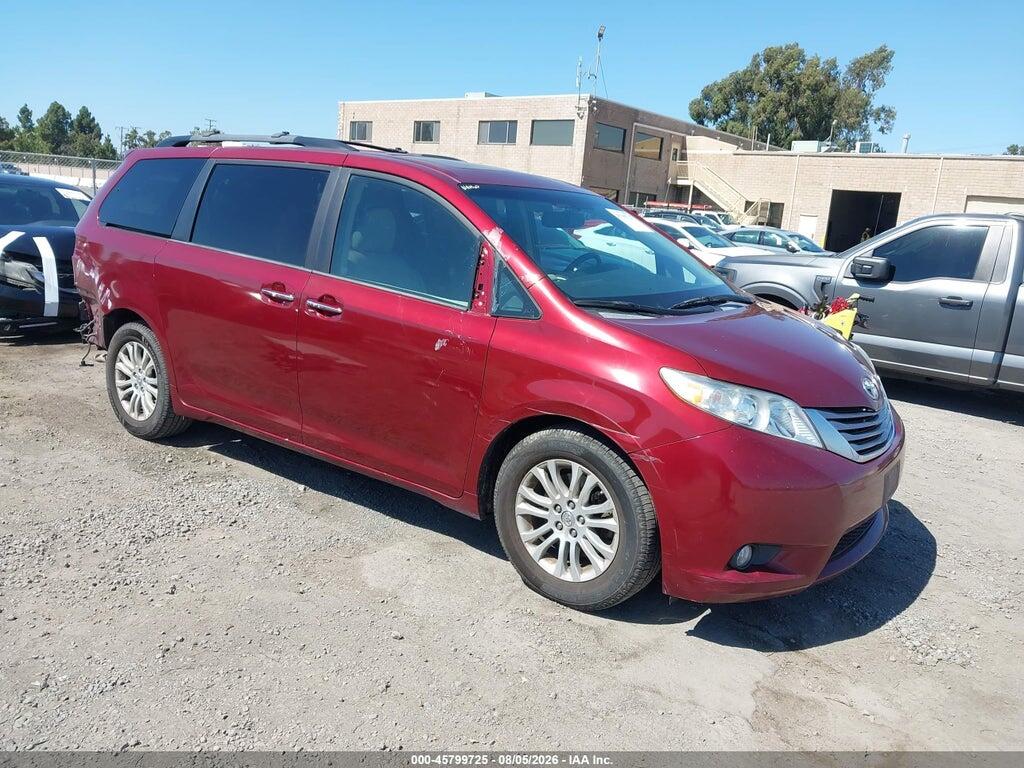 5TDYK3DC9FS672437 2015 TOYOTA SIENNA photo no. 1