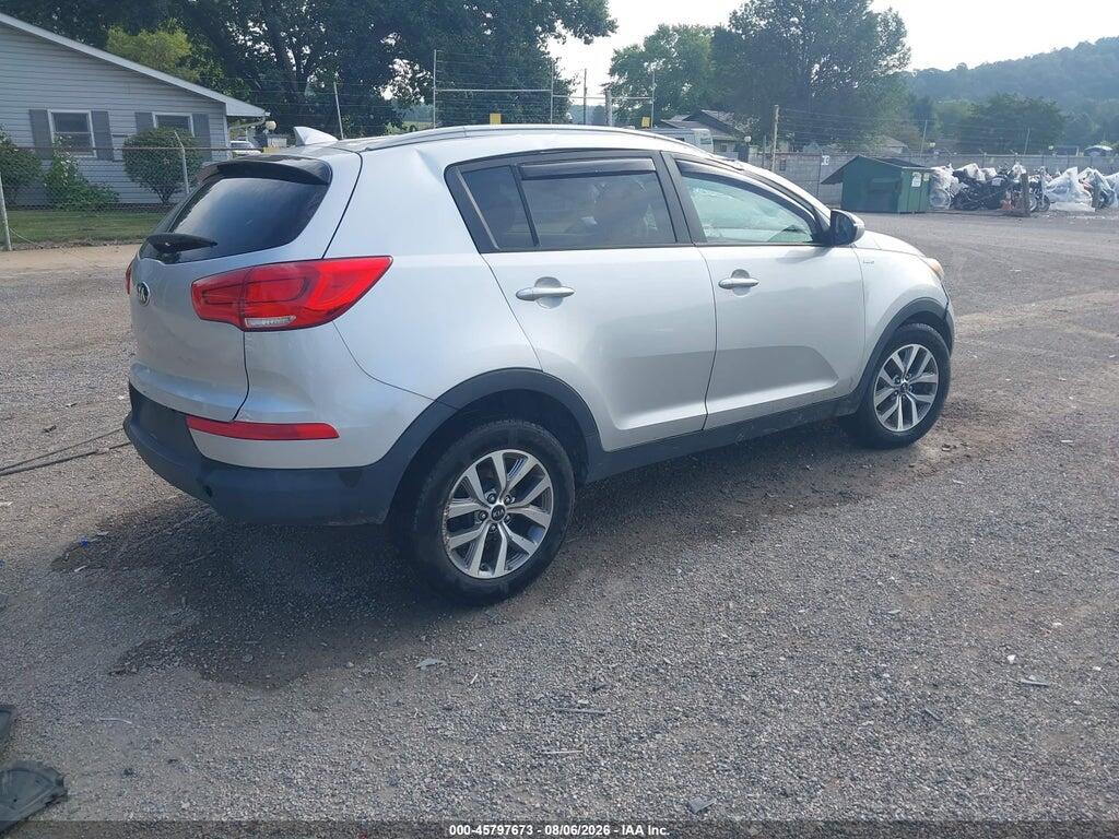 KNDPBCAC9F7684209 2015 KIA SPORTAGE photo no. 4