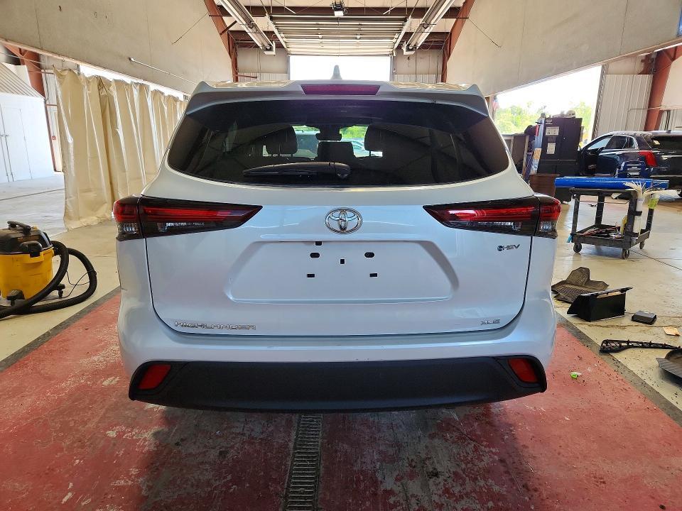 2025 TOYOTA HIGHLANDER HYBRID XLE — Фото 6 из 13