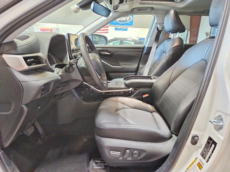 2025 TOYOTA HIGHLANDER HYBRID XLE — Фото 7 из 13