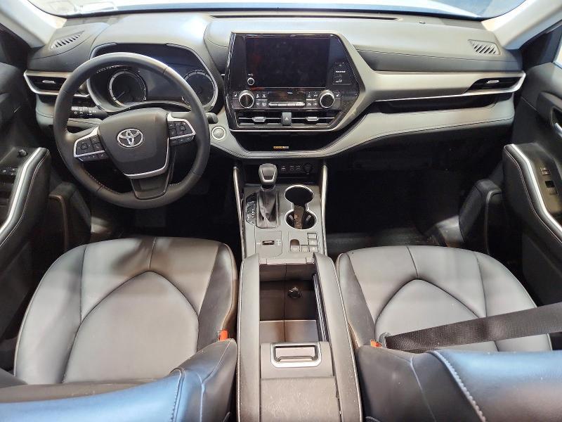 2025 TOYOTA HIGHLANDER HYBRID XLE — Фото 8 из 13