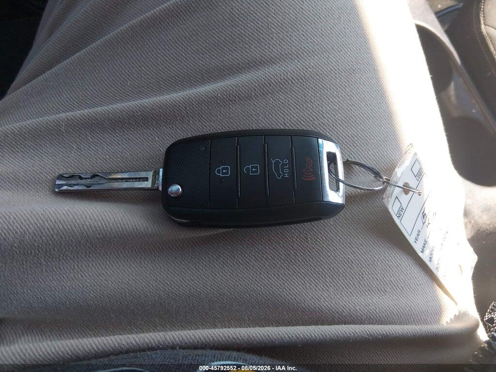 KNDJN2A29F7775799 2015 KIA SOUL photo no. 11