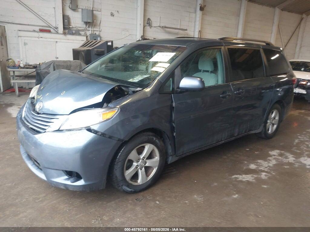 5TDKK3DC6FS568199 2015 TOYOTA SIENNA photo no. 2