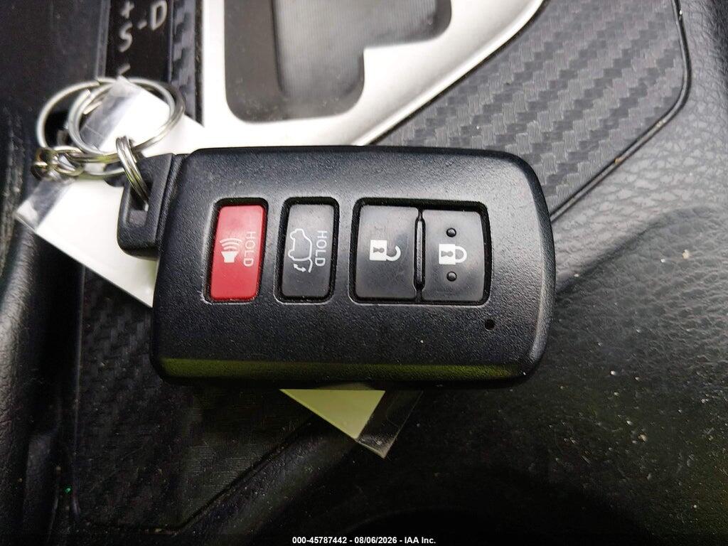 JTMDFREV0FD130340 2015 TOYOTA RAV4 photo no. 11