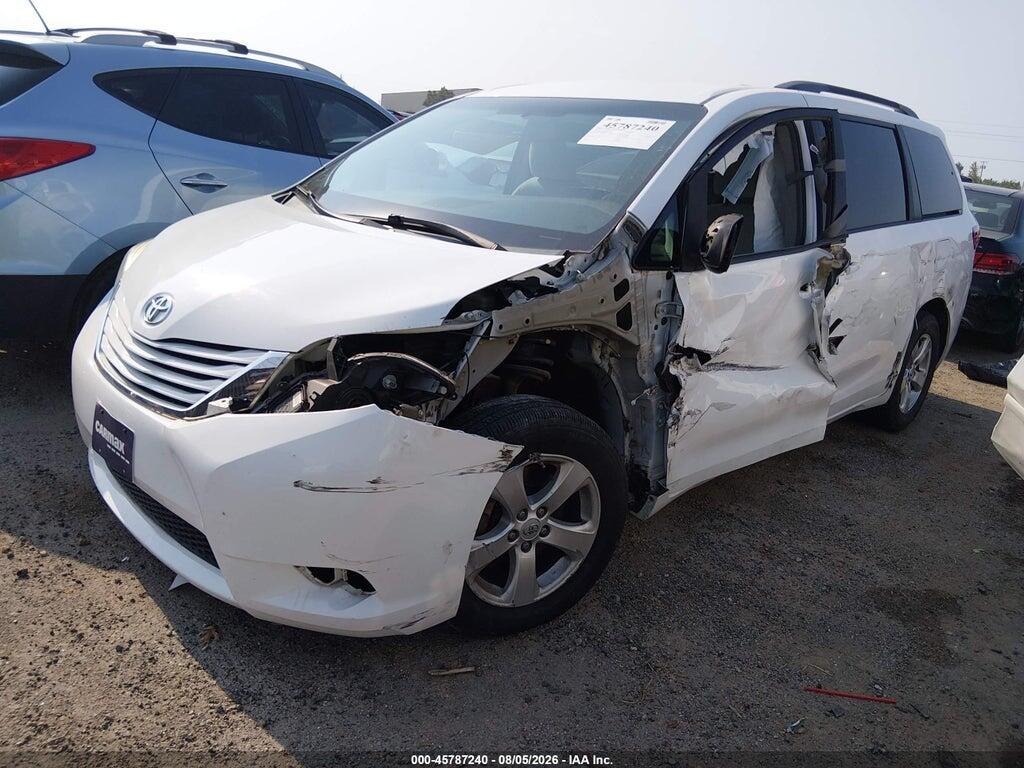 5TDKK3DC4FS572333 2015 TOYOTA SIENNA photo no. 2