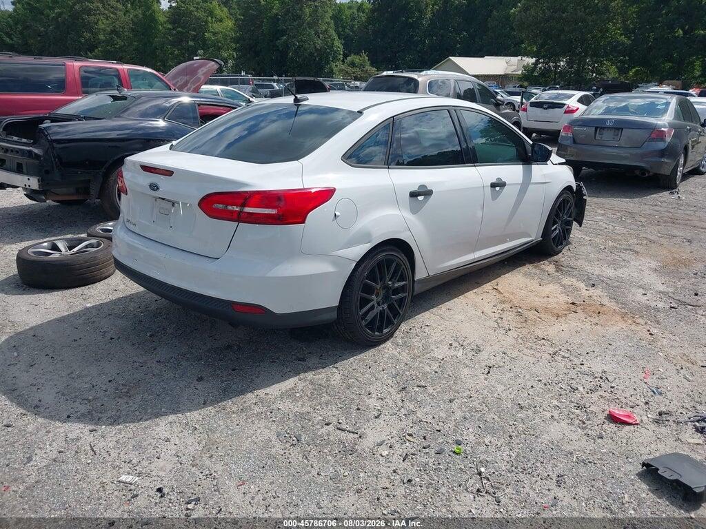 1FADP3E27FL304769 2015 FORD FOCUS photo no. 4