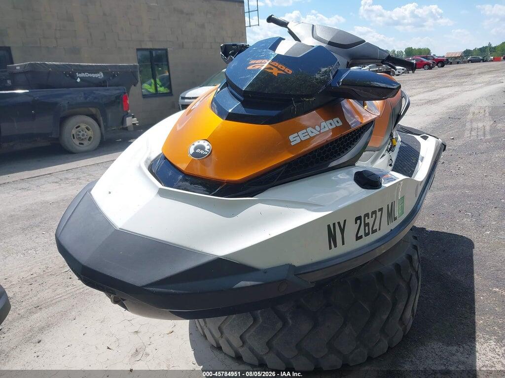 00000YDV78950F515 2015 SEADOO GTX 155 photo no. 2