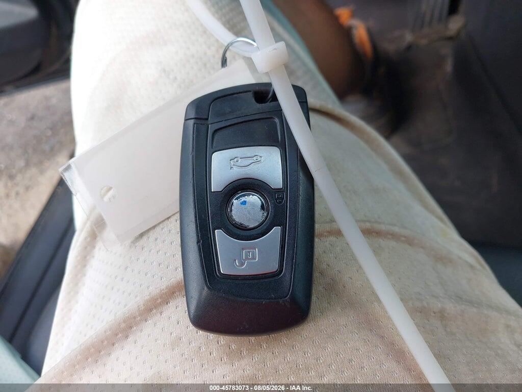 WBA3C3G50FNS73777 2015 BMW 320I photo no. 11