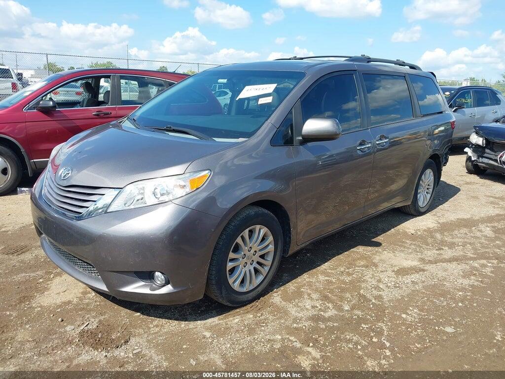 5TDYK3DC7FS535965 2015 TOYOTA SIENNA photo no. 2