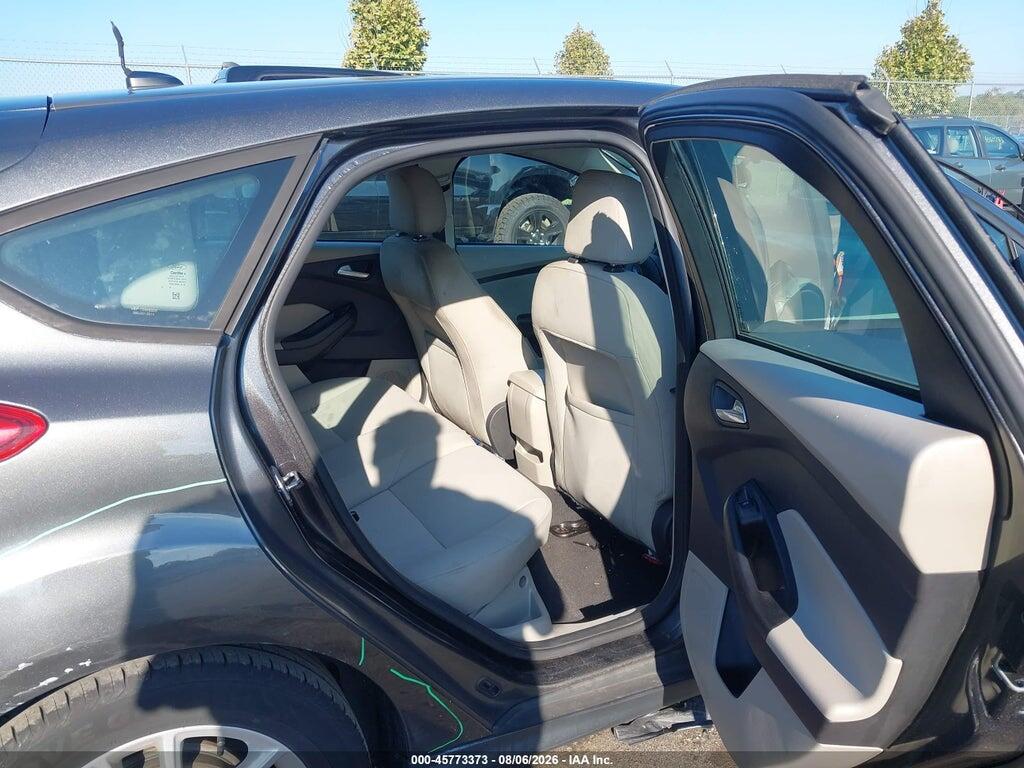 1FADP3K24FL252411 2015 FORD FOCUS photo no. 8