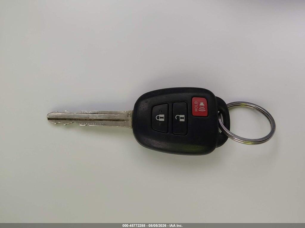 2T3RFREVXFW407908 2015 TOYOTA RAV4 photo no. 11