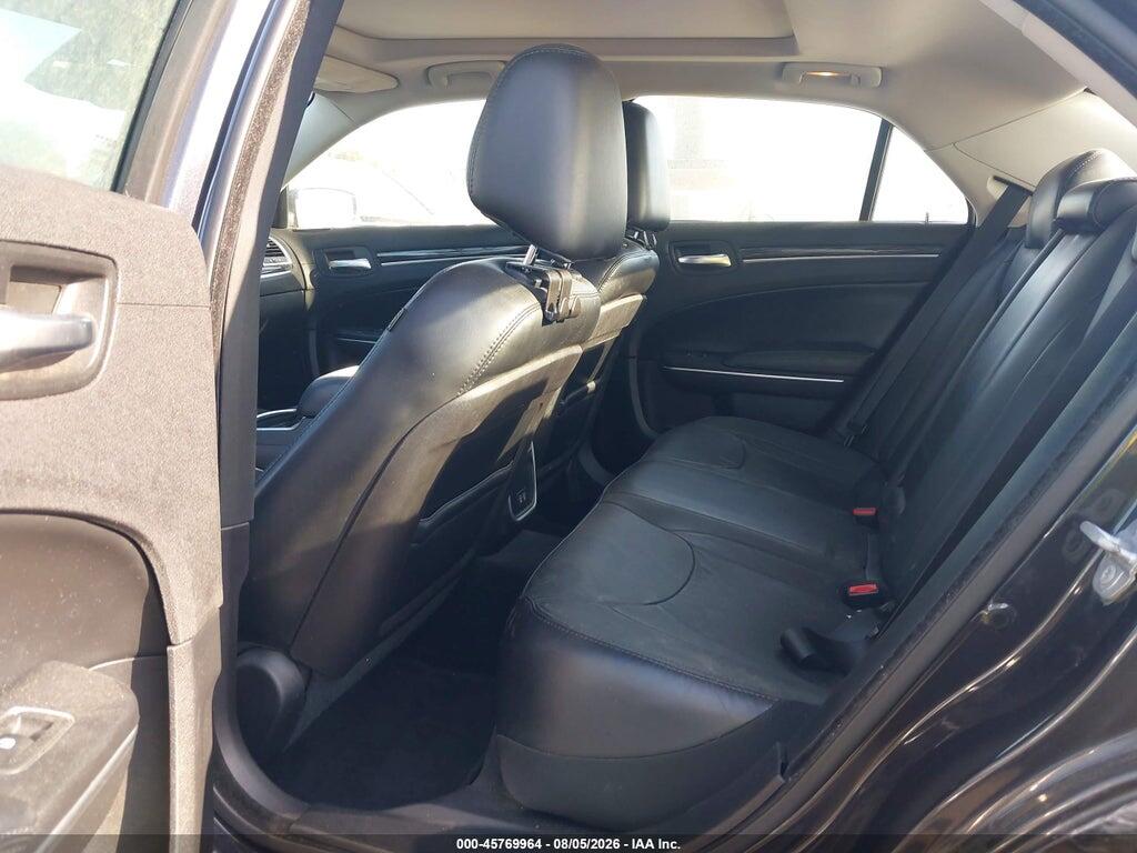 2C3CCAAG9FH932048 2015 CHRYSLER 300 photo no. 8
