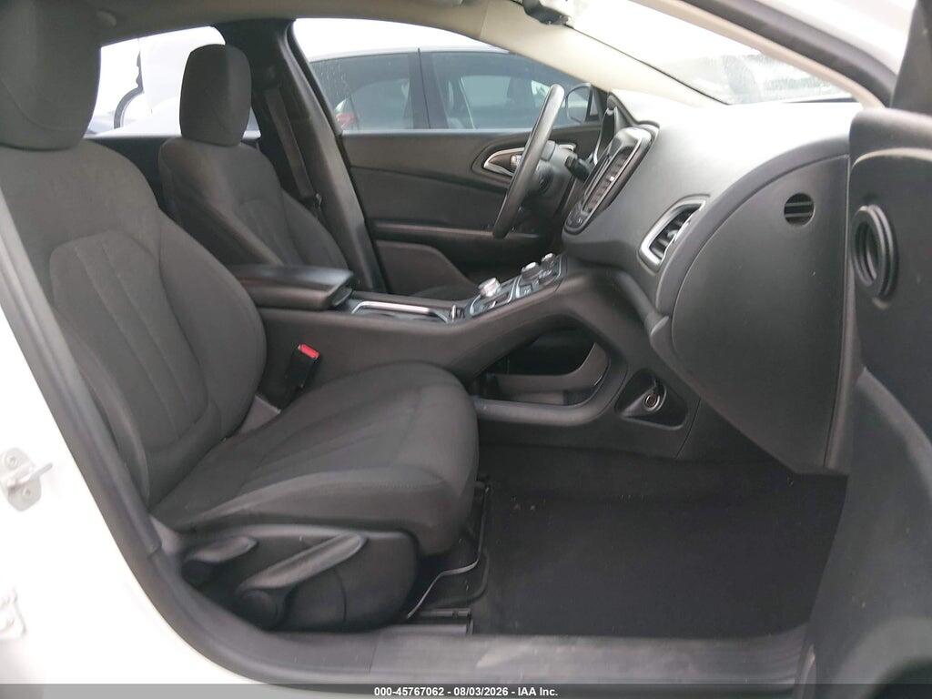 1C3CCCAB5FN742318 2015 CHRYSLER 200 photo no. 5