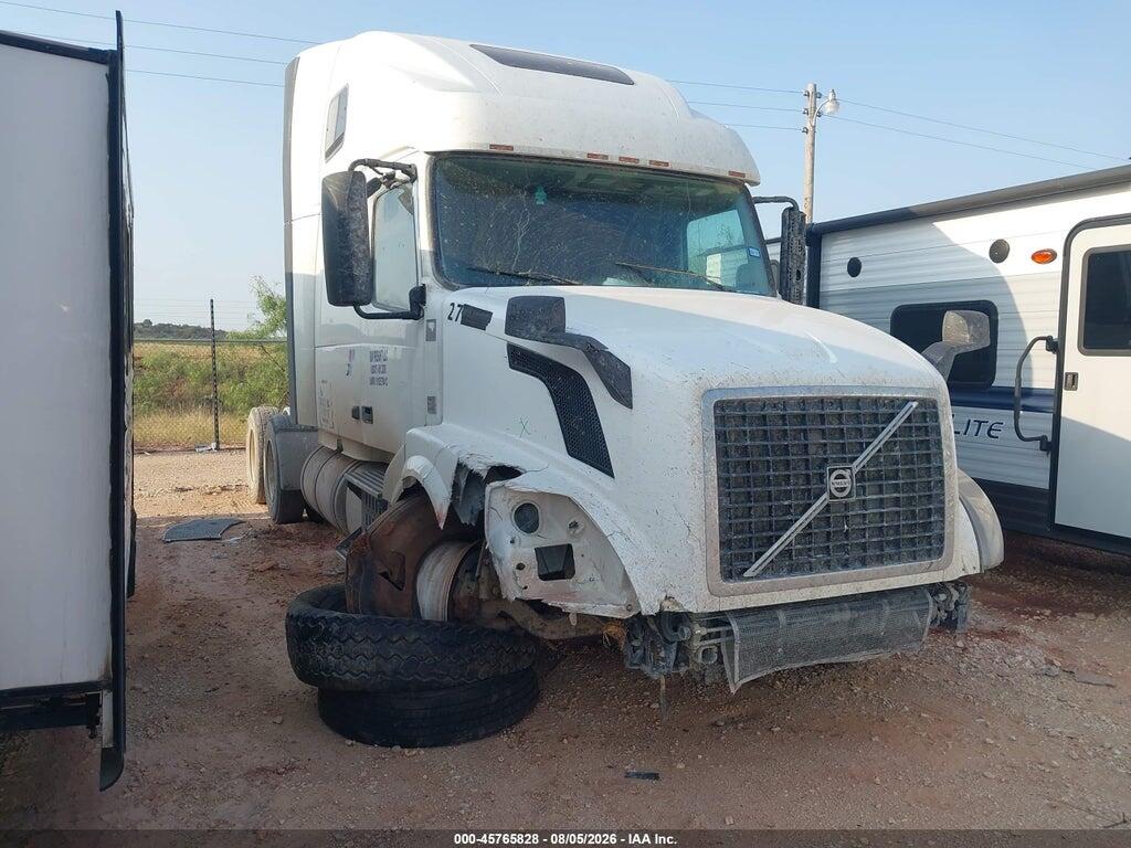 4V4NC9EJXFN934024 2015 VOLVO VN photo no. 10