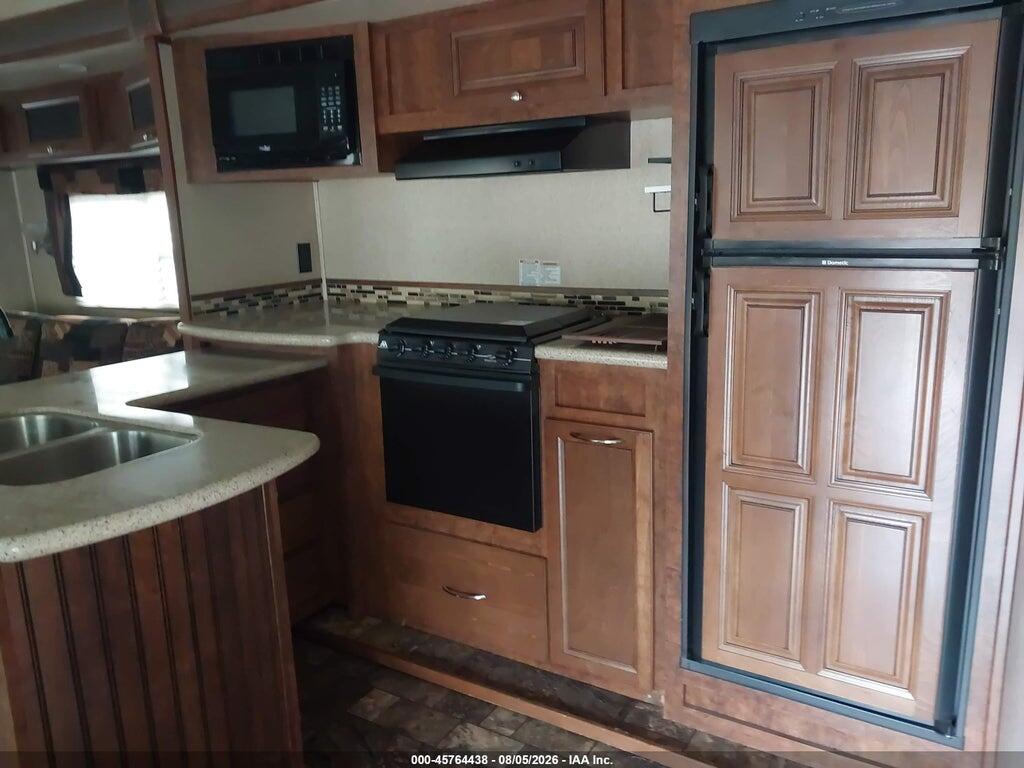 5ZT3CHYB9FA310965 2015 FOREST RIVER CHAPARRAL 328 RES photo no. 12