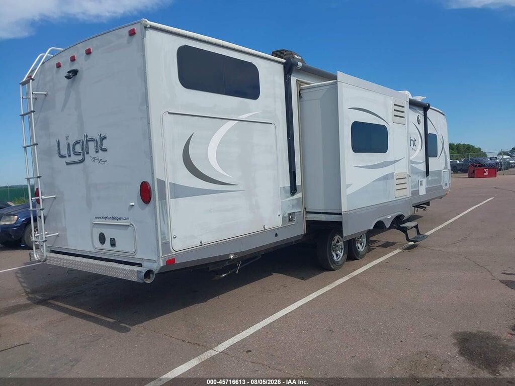 58TTX3726F2018674 2015 HIGHLAND RIDGE OPEN RANGE LIGHT 307 photo no. 4