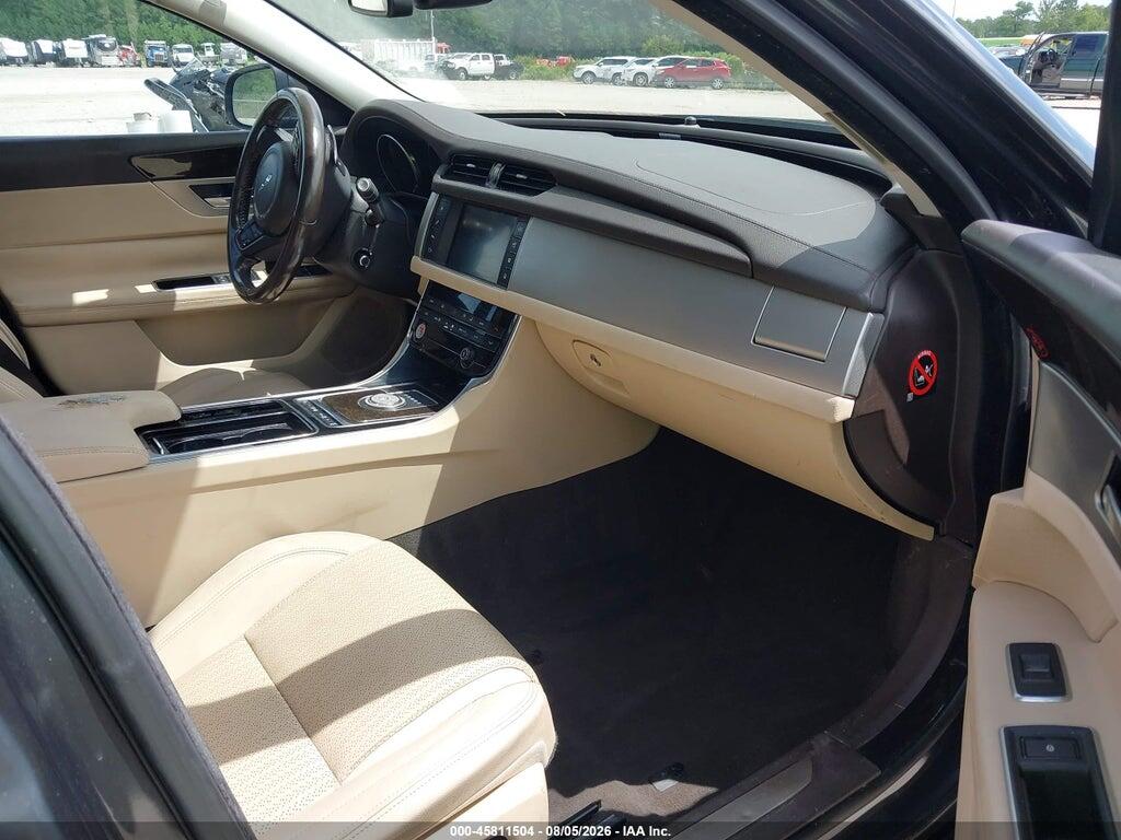 SAJBE4BV3GCY09884 2016 JAGUAR XF photo no. 5