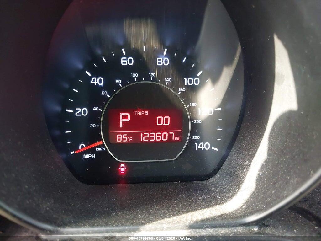 KNDJP3A51G7302748 2016 KIA SOUL photo no. 7