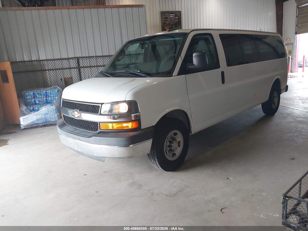 1GAZGPFF3G1253382 2016 CHEVROLET EXPRESS 3500 photo no. 2