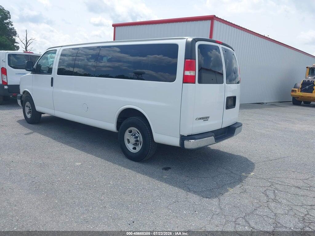 1GAZGPFF3G1253382 2016 CHEVROLET EXPRESS 3500 photo no. 3