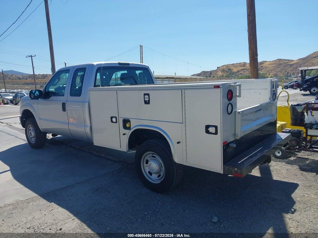 1FD8X3B62GED16221 2016 FORD F-350 photo no. 3