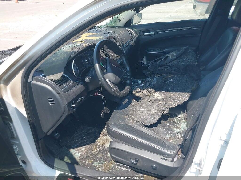 2C3CCAAG3GH229675 2016 CHRYSLER 300 photo no. 6