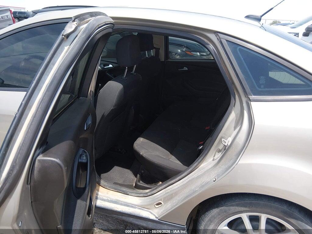 1FADP3F21GL364191 2016 FORD FOCUS photo no. 8