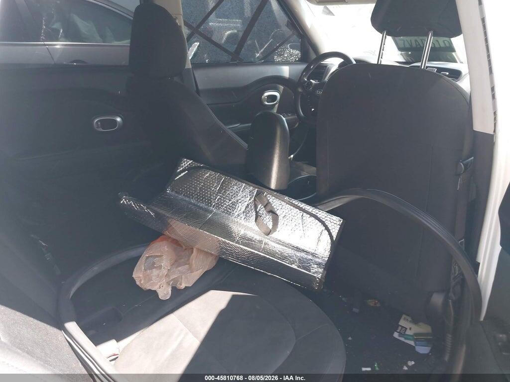 KNDJN2A22G7388710 2016 KIA SOUL photo no. 8