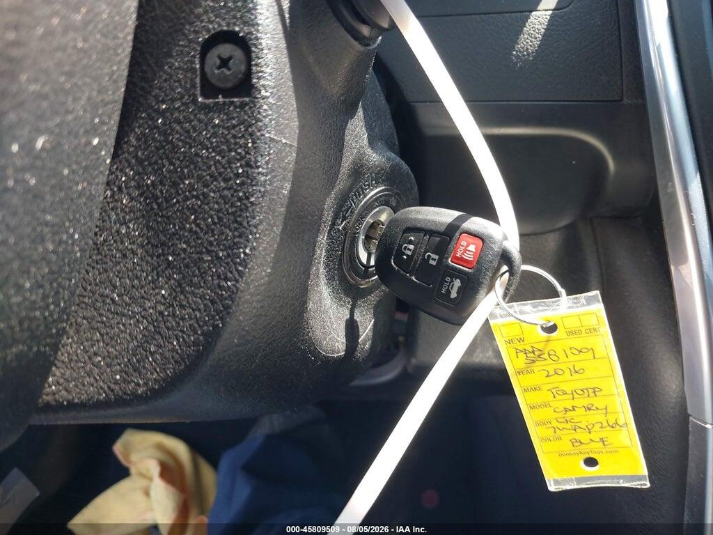 4T1BF1FK5GU207696 2016 TOYOTA CAMRY photo no. 11