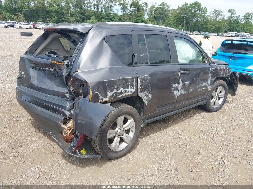 1C4NJDEB3GD784911 2016 JEEP COMPASS photo no. 4