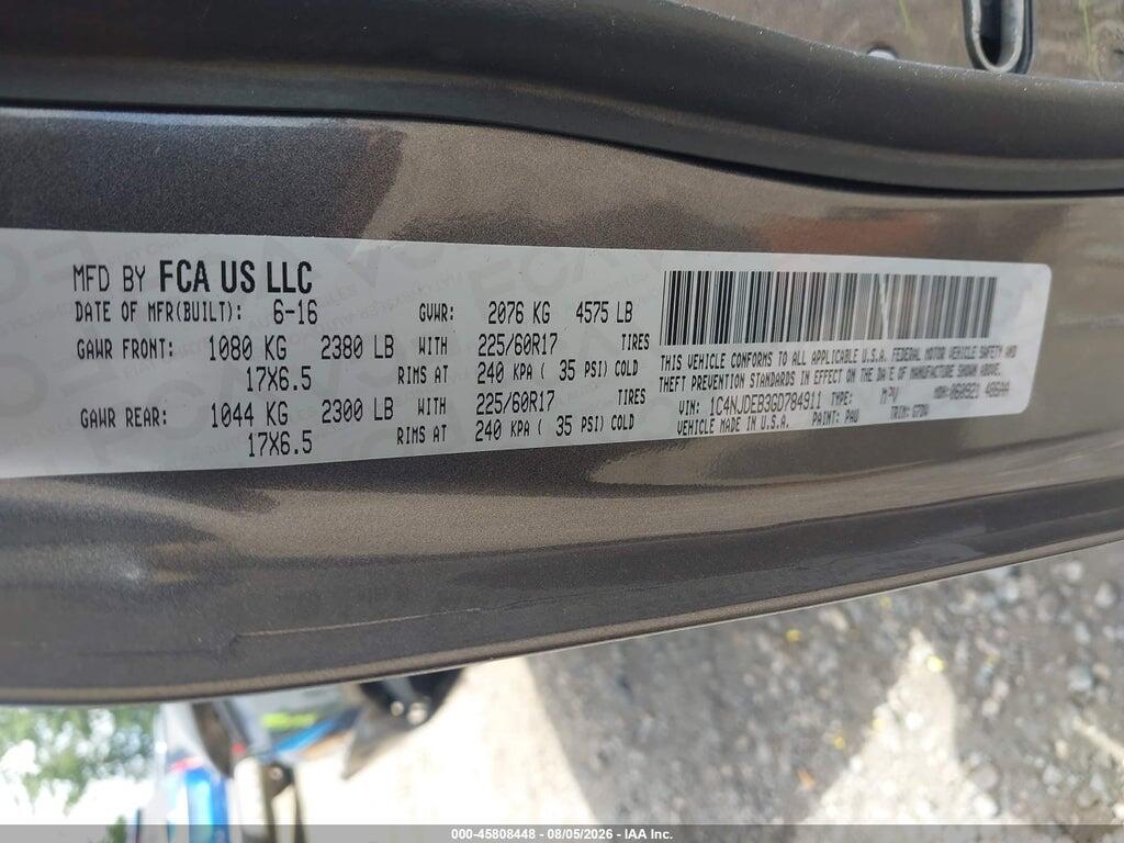 1C4NJDEB3GD784911 2016 JEEP COMPASS photo no. 9