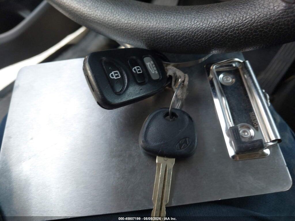 5NPDH4AE2GH678175 2016 HYUNDAI ELANTRA photo no. 11