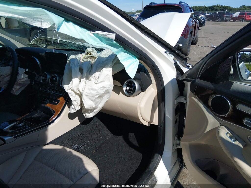 WDDWF4KB6GR133372 2016 MERCEDES-BENZ C 300 photo no. 5