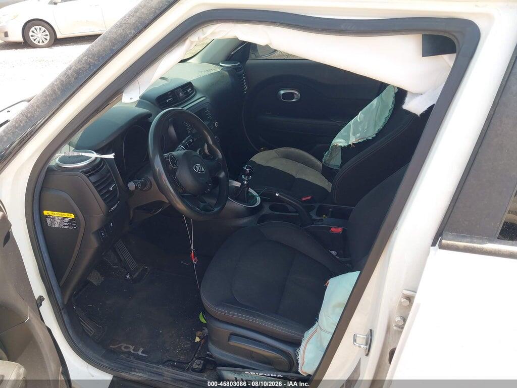 KNDJN2A28G7393216 2016 KIA SOUL photo no. 11