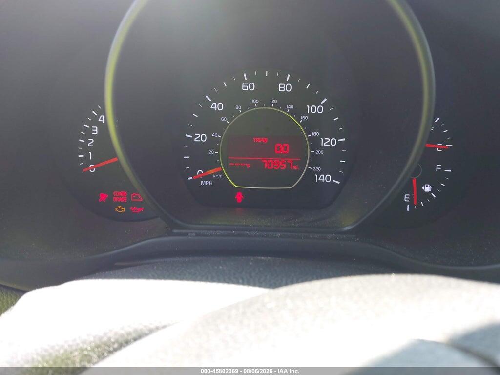 KNDJN2A29G7249688 2016 KIA SOUL photo no. 7