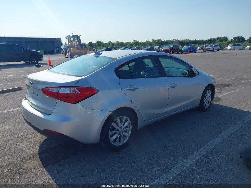 KNAFX4A69G5457433 2016 KIA FORTE photo no. 4