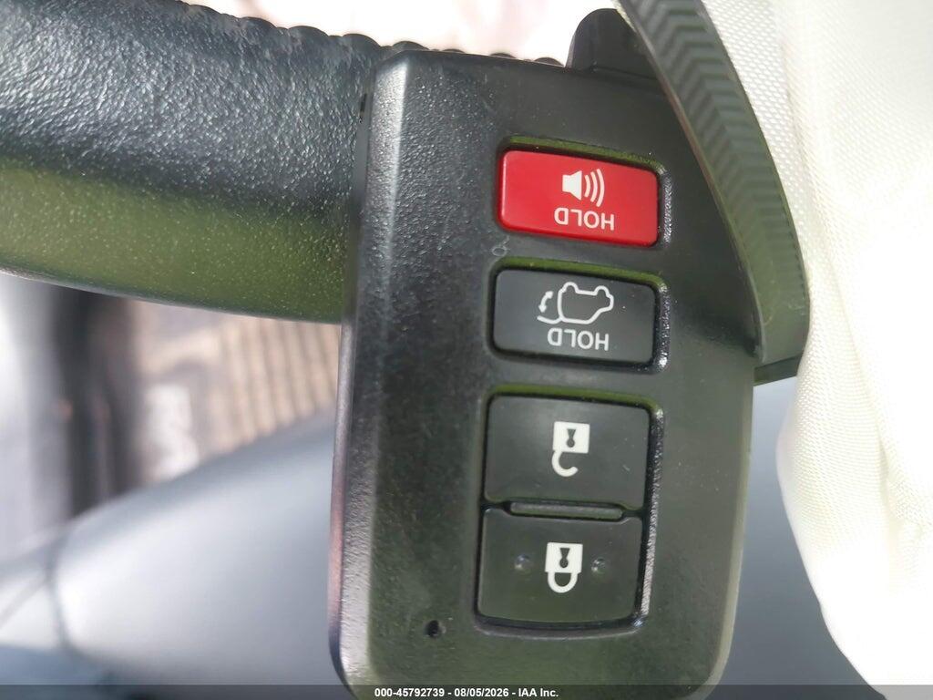 2T3JFREV7GW476652 2016 TOYOTA RAV4 photo no. 11