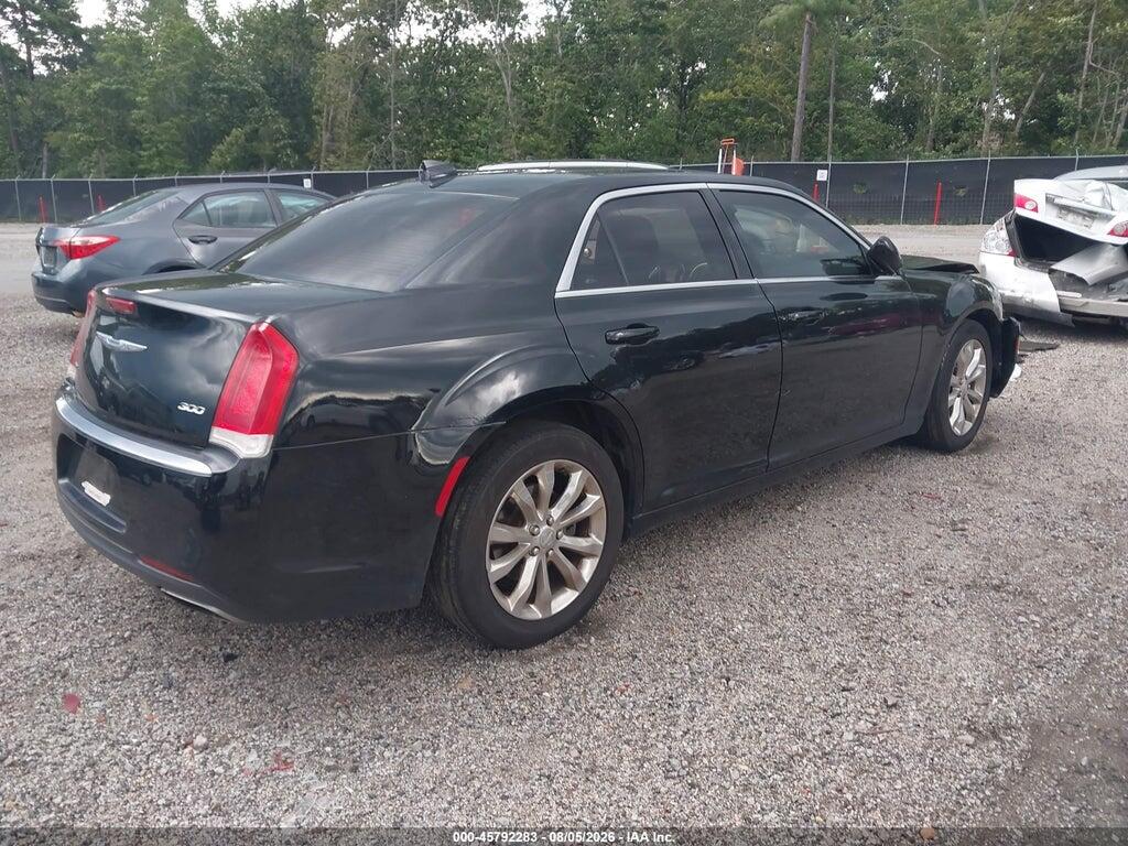 2C3CCARG0GH270298 2016 CHRYSLER 300 photo no. 4