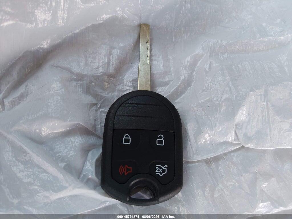 1FADP3K23GL307562 2016 FORD FOCUS photo no. 11