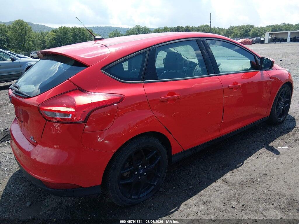 1FADP3K23GL307562 2016 FORD FOCUS photo no. 4
