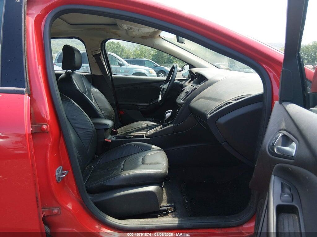 1FADP3K23GL307562 2016 FORD FOCUS photo no. 5